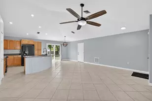 2301 Weatherford Dr, Deltona, FL 32738 - Photo 9