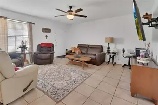 555 Sandy Pines Dr, Orange City, FL 32763 - Photo 5