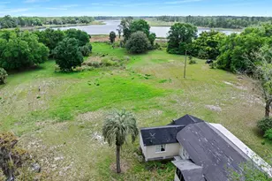 141 N Pine St, Pierson, FL 32180 - Photo 1