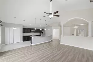 553 Maidenhair Ct, Orange City, FL 32763 - Photo 7