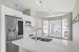 2308 Donegan Pl, Orlando, FL 32826 - Photo 9
