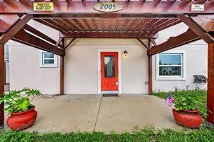 2005 Schulte Ave, Daytona Beach, FL 32118 - Photo 5