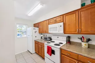 175 Yorktowne Dr, Daytona Beach, FL 32119 - Photo 7