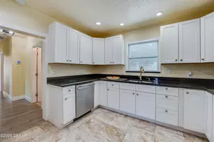 243 N Peninsula Dr, Daytona Beach, FL 32118 - Photo 9