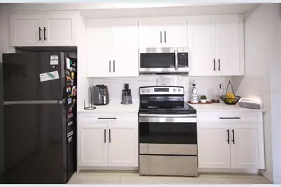 5572 Metrowest Boulevard #311, Orlando, FL 32811 - Photo 5