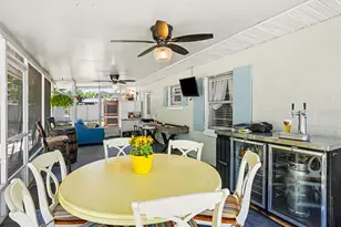 315 W 11th Ave, Mount Dora, FL 32757 - Photo 13