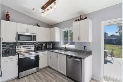 215 Walnut Avenue, Orange City, FL 32763 - Photo 9