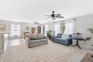 4629 Caverns Dr, Kissimmee, FL 34758 - Photo 9