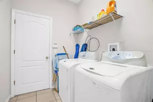 685 Malaga, Deltona, FL 32725 - Photo 19