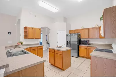 685 Malaga, Deltona, FL 32725 - Photo 9