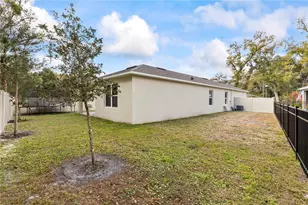 407 Pelham Park Dr, Deland, FL 32720 - Photo 5