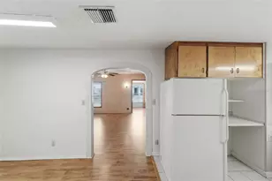 2101 E Grant Ave, Orlando, FL 32806 - Photo 25