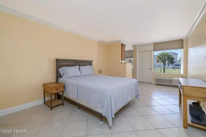 935 S Atlantic Avenue #203, Daytona Beach, FL 32118 - Photo 5