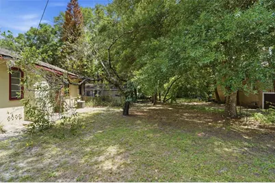 718 E New York Avenue, Deland, FL 32724 - Photo 29