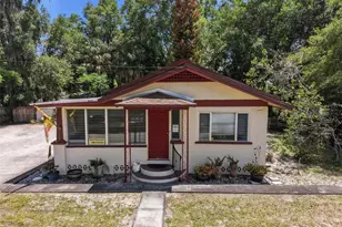718 E New York Ave, Deland, FL 32724 - Photo 1