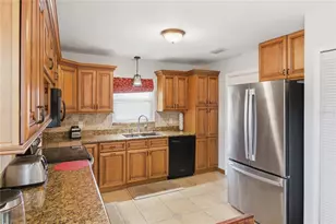 602 Lake Dr, Sebastian, FL 32958 - Photo 9