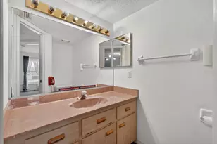 1348 N Wembley Cir, Port Orange, FL 32128 - Photo 17