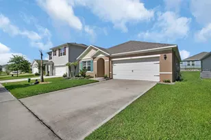 531 Emily Gln St, Deland, FL 32724 - Photo 5