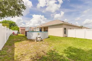 8 Lamoyne Ln, Palm Coast, FL 32137 - Photo 37