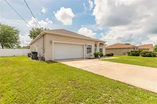 8 Lamoyne Ln, Palm Coast, FL 32137 - Photo 3