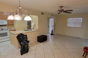 100 Sweetgum Woods Ct, Deltona, FL 32725 - Photo 3