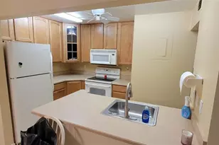100 Sweetgum Woods Ct, Deltona, FL 32725 - Photo 5