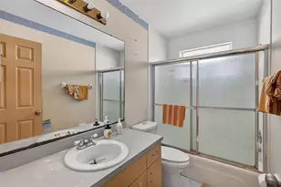 212 65th Ave Dr W, Bradenton, FL 34207 - Photo 11