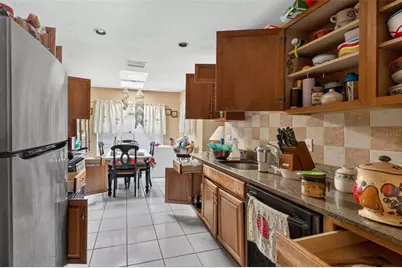212 65th Avenue Drive W, Bradenton, FL 34207 - Photo 9