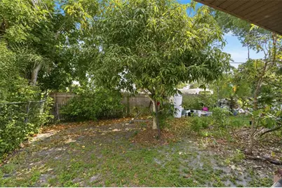 212 65th Avenue Drive W, Bradenton, FL 34207 - Photo 23