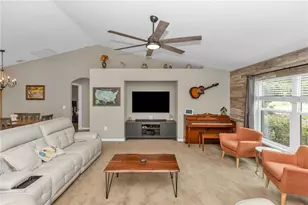 2111 E Parkton Dr, Deltona, FL 32725 - Photo 5