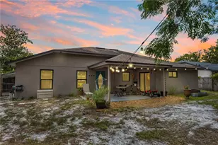 2111 E Parkton Dr, Deltona, FL 32725 - Photo 23