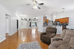 725 W 9th St, Deltona, FL 32725 - Photo 9