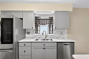 2127 King Richards Ct, Orange City, FL 32763 - Photo 13
