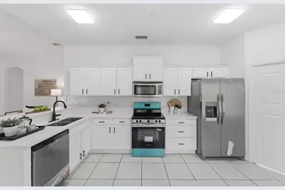 2068 Dixie Belle Avenue, Deltona, FL 32725 - Photo 9