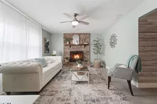 1248 W Embassy Dr, Deltona, FL 32725 - Photo 9