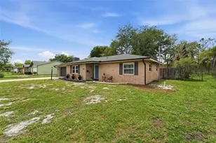 1248 W Embassy Dr, Deltona, FL 32725 - Photo 5