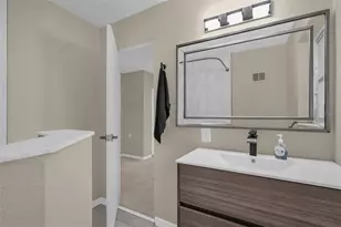 721 W Euclid Ave, Deland, FL 32720 - Photo 13