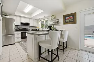 2091 N Hyde Dr, Deltona, FL 32738 - Photo 9