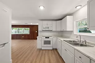 607 Wayne Ave, New Smyrna Beach, FL 32168 - Photo 5