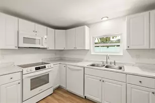 607 Wayne Ave, New Smyrna Beach, FL 32168 - Photo 3