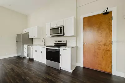 306 W Wisconsin Avenue #209, Deland, FL 32720 - Photo 3