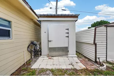 1803 Evergreen Drive, Edgewater, FL 32132 - Photo 33