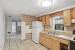 1215 S Delaware Ave, Deland, FL 32720 - Photo 17