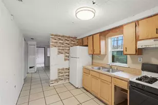 1215 S Delaware Ave, Deland, FL 32720 - Photo 15