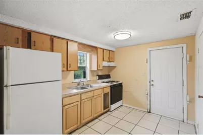 1215 S Delaware Avenue, Deland, FL 32720 - Photo 11