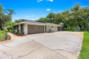 3271 Majestic Oak Dr, Saint Cloud, FL 34771 - Photo 49