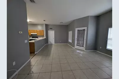 970 N Spring Gardens Avenue #214, Deland, FL 32724 - Photo 3