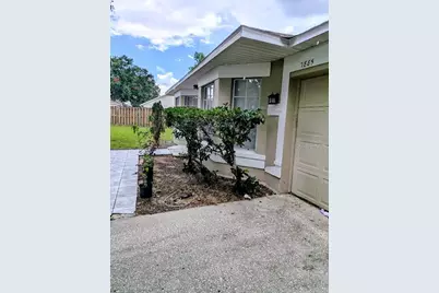 7885 Camlyn Court, Orlando, FL 32818 - Photo 5
