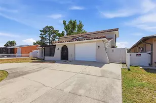 9100 Suffolk Ln, Port Richey, FL 34668 - Photo 3