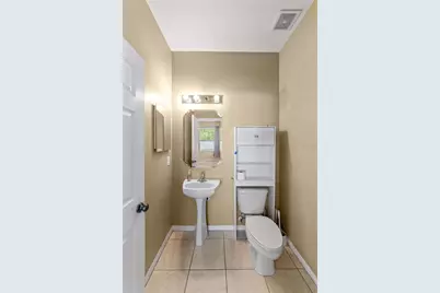 6110 39th Court E, Bradenton, FL 34203 - Photo 9
